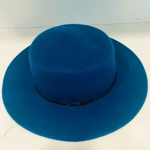 Hinge Beautiful Teal Blue Adjustable Wide Brim Hat One Size Bought at Nordstrom